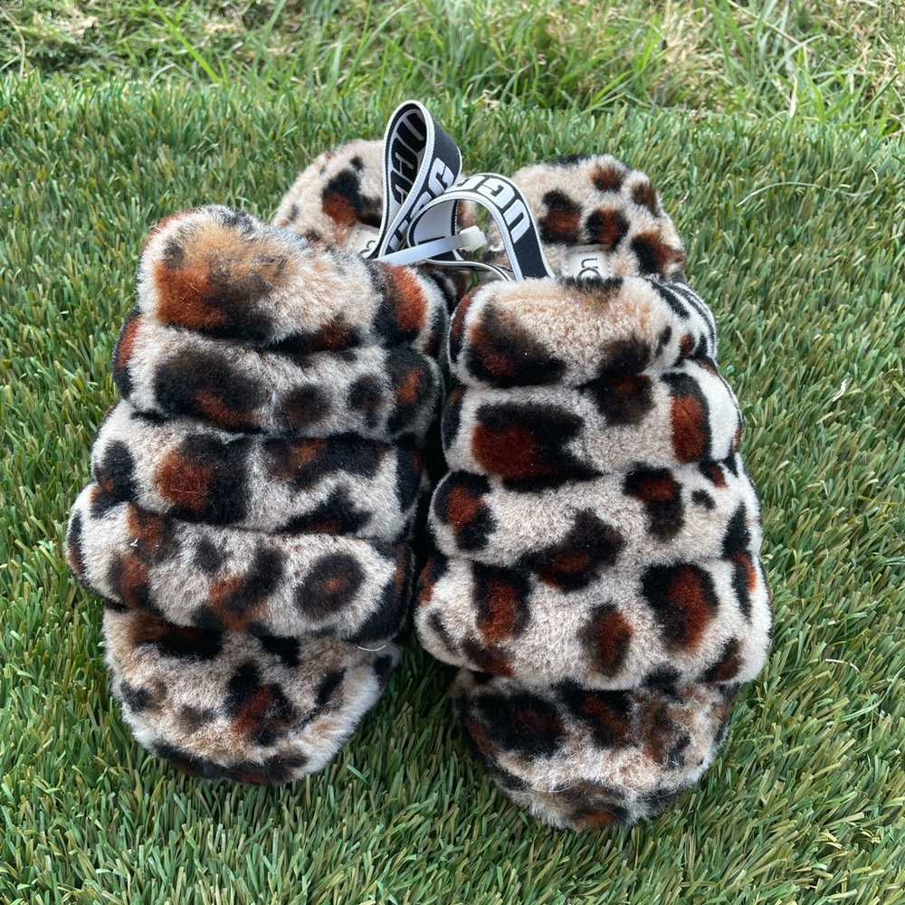 Women’s UGG Yeah Fluff Slingback Slippers sz 6
